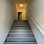 Apartma S *