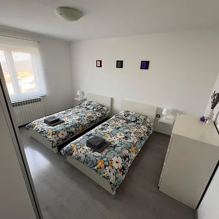 Apartma S Apartman *